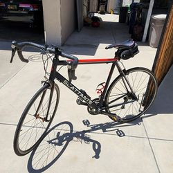 Scattante R-570 Road Bike 