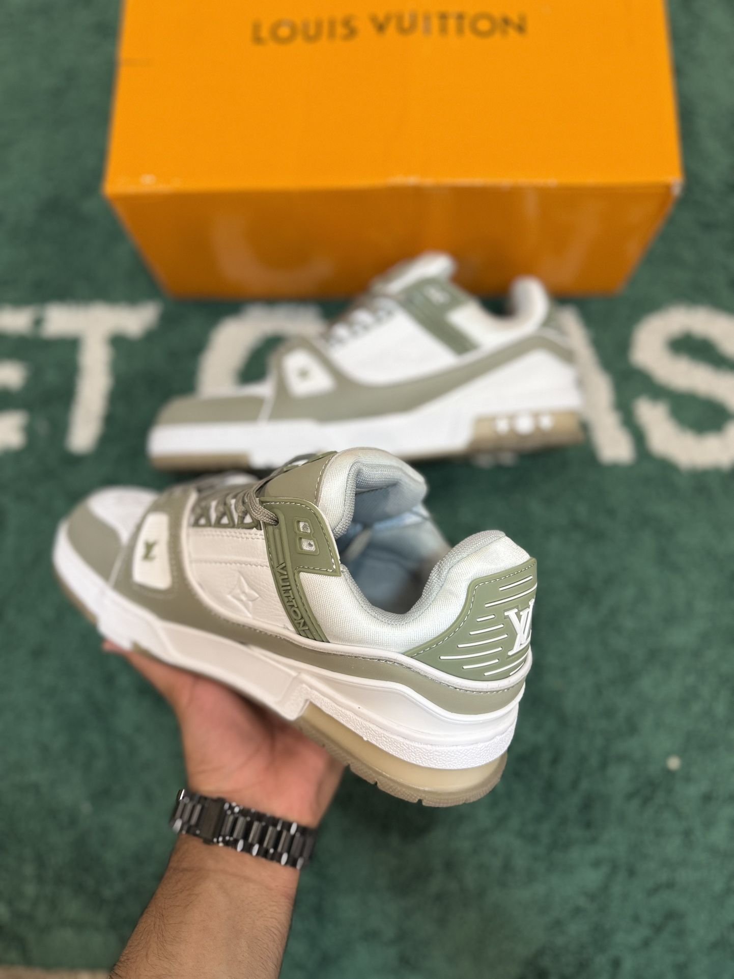 Lv Sneakers
