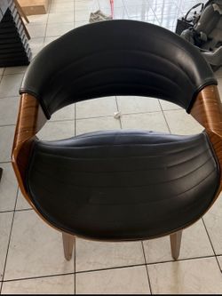 Dining room table