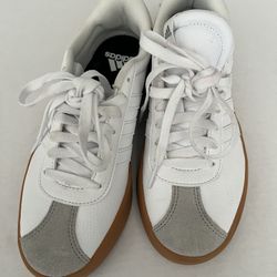 Adidas Women’s Sneakers Size 7 