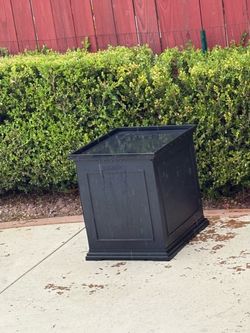 Outdoor storage table