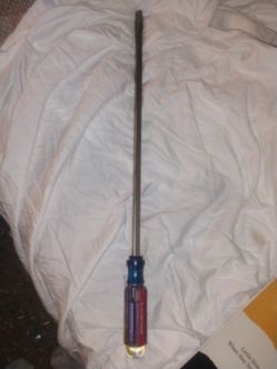 Giant screw driver
