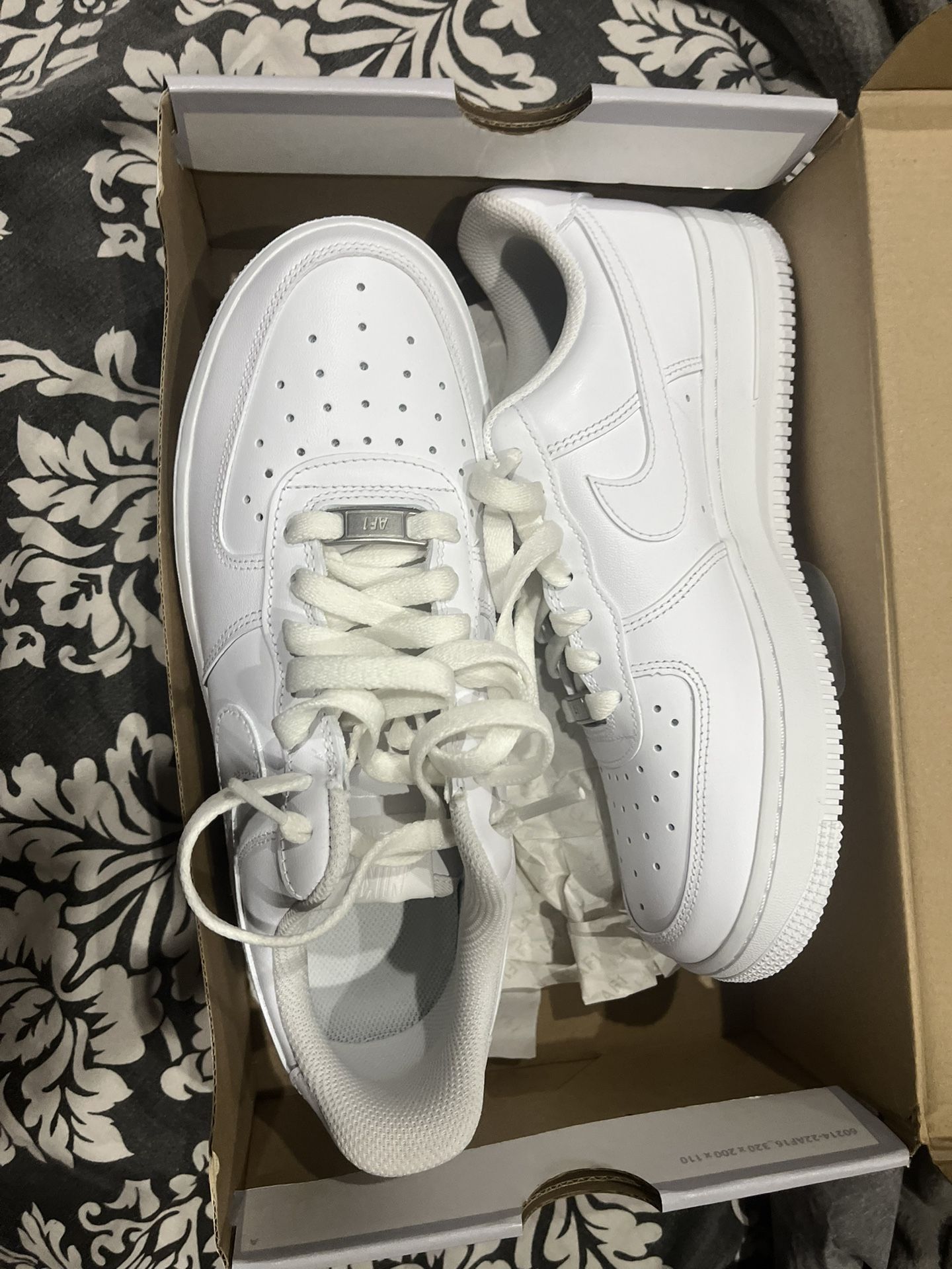 Forces Size 8.5 (Brand New)