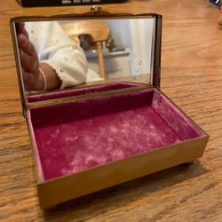 Vintage Rare Leaves Bronze Gold Jewelry Box