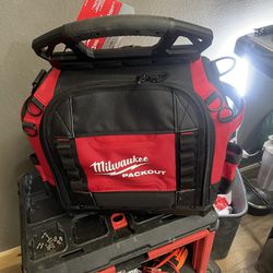 Milwaukee Packout 15” Structured tool bag