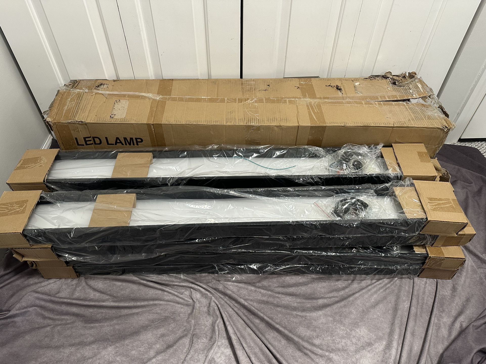 4FT-5IN Led Wrap-Around Shop Lights 50W 7000LM 5000K LED Flush Mount Light Fixture