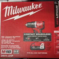 M18 18V Lithium-lon Brushless Cordless 1/2 in. Compact Drill/Driver Kit with  CP2.0 Battery , Charger and Case