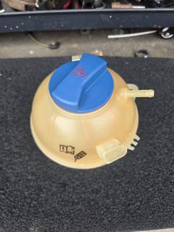 Vw beetle coolant reservoir