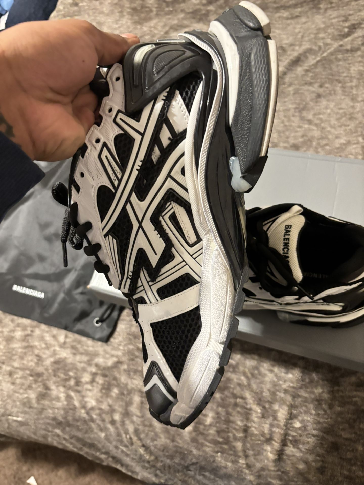 balenciaga runners size 44
