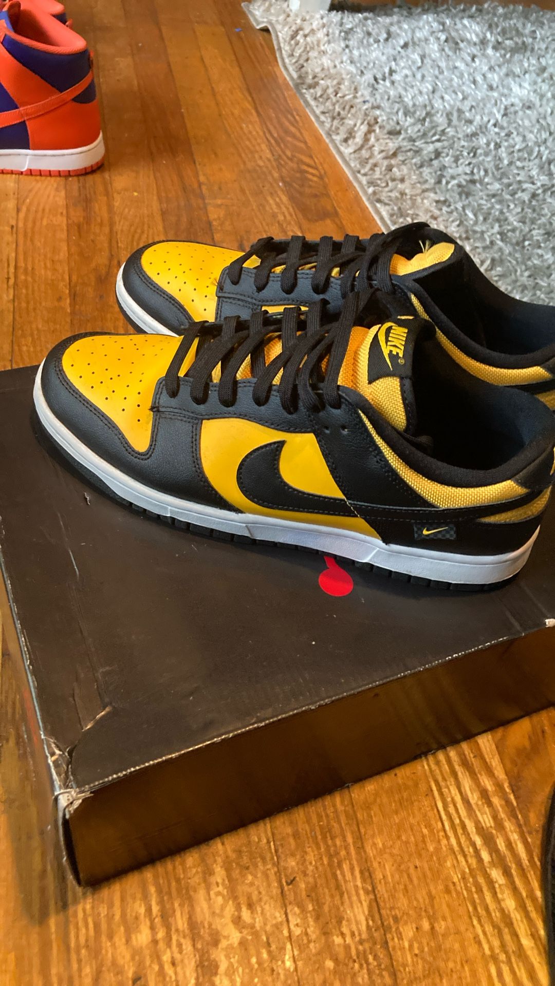 Dunk Low Reverse Goldenrod Size 10