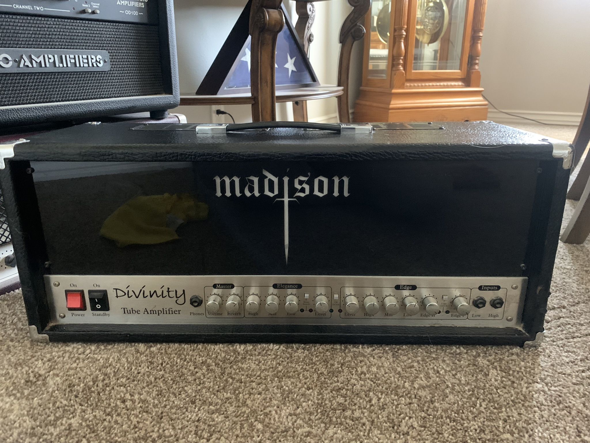 Madison Divinity 1 Black Tolex W/Original Foot Pedal