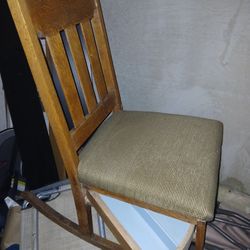 Rocking Chair With Slide Drawer
