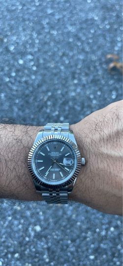 Gray sub Watch