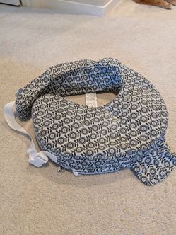Breastfeeding pillow