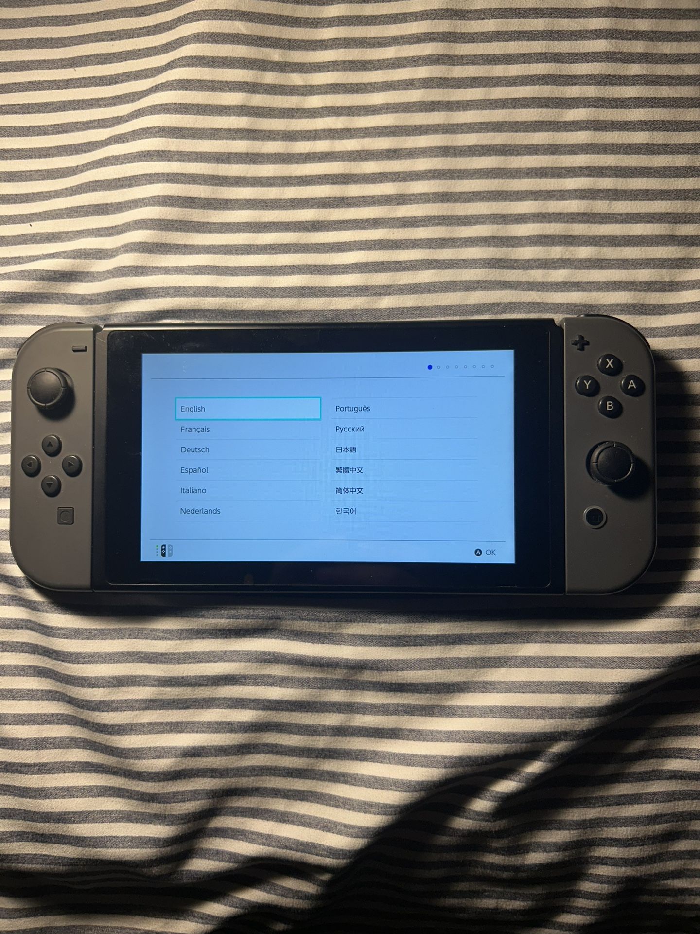 Nintendo Switch Bundle + 3 Games & Accessories – Great Condition