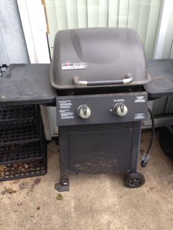 BBQ grill 2 burner with propane tank