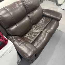 Love Seat - Leather - Brown - Rooms To Go
