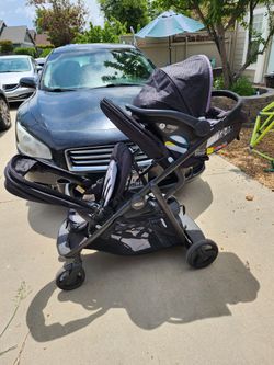 Graco Double Stroller with Tandem Seating and extra carseet