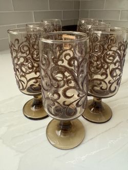 intage champagne glasses