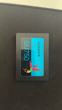 256GB SSD Adata SU750