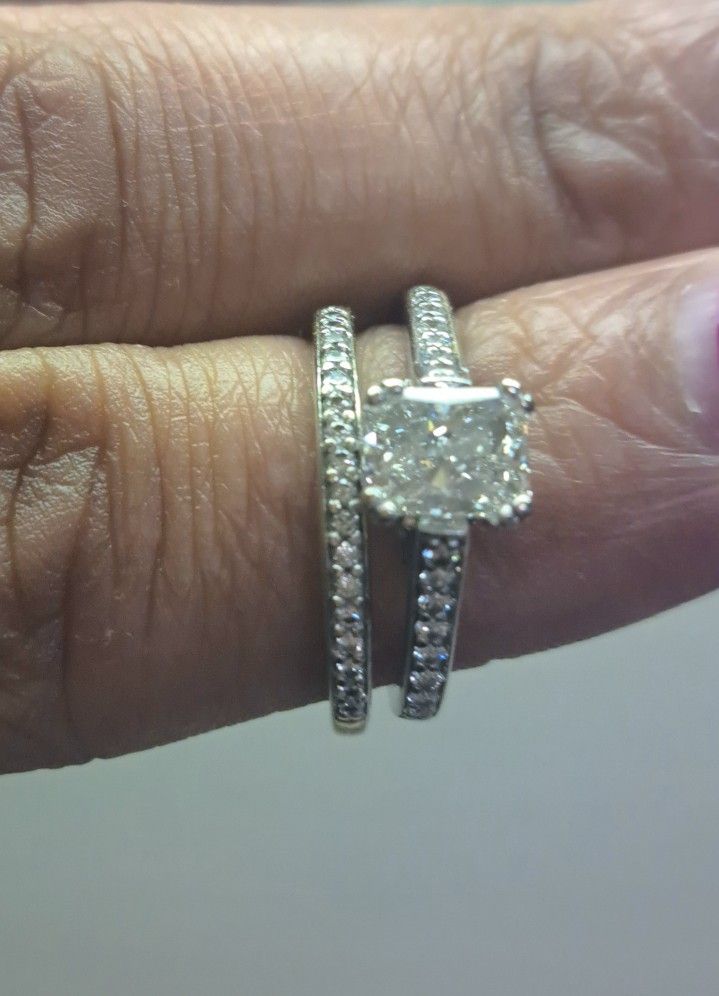 Beautiful 1 Carat Diamond Engagement Ring and Wedding Band