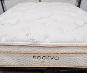 LIKE NEW! Saatva Classic Plush Full Mattress - Delivery Available