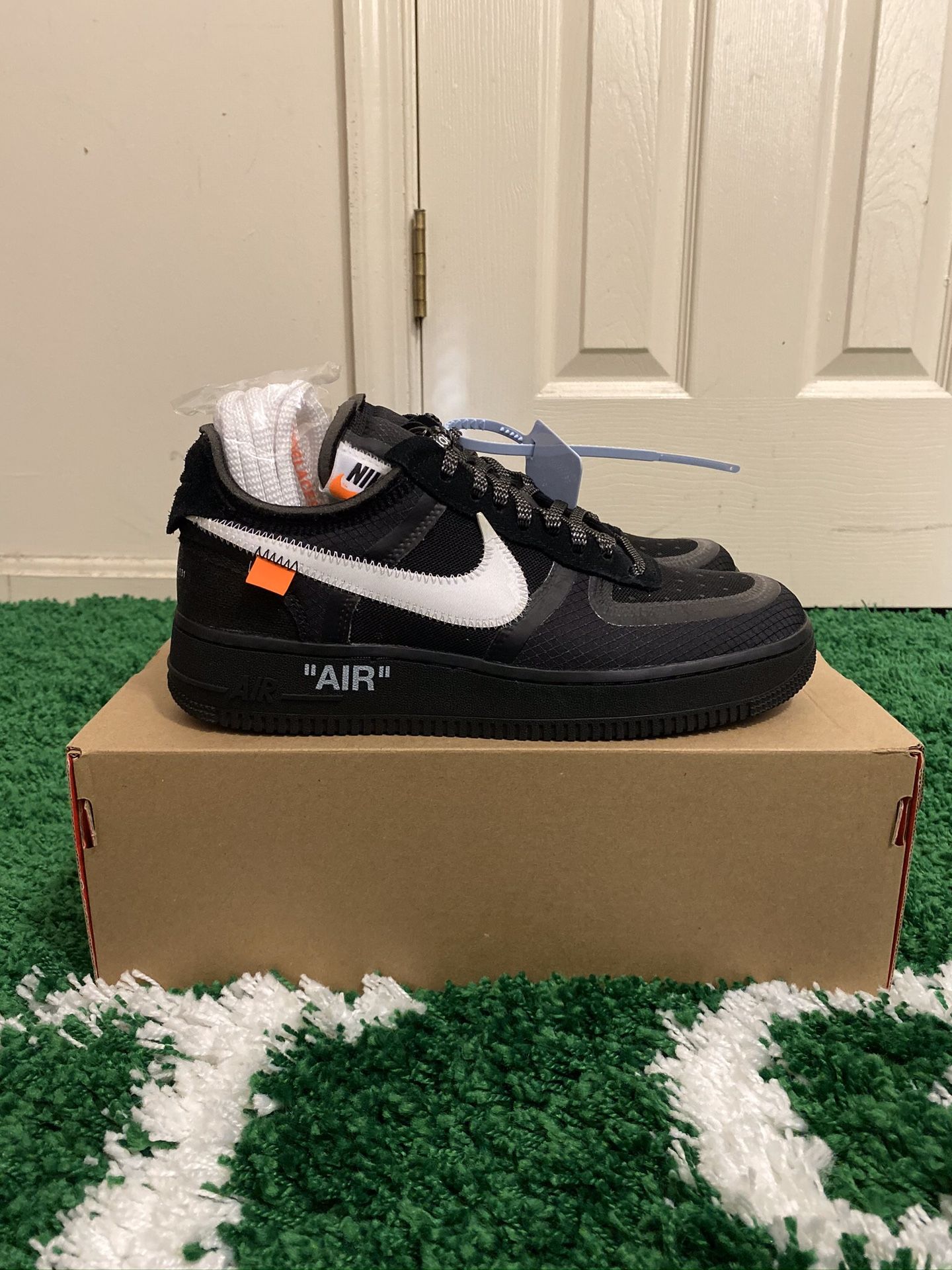 NEW NIKE AIR FORCE ONE LOW OFF WHITE BLACK LIMITED SIZES 8 8.5 9 9.5