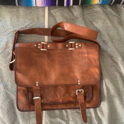 New and Used Messenger bag for Sale in Quincy, IL - OfferUp