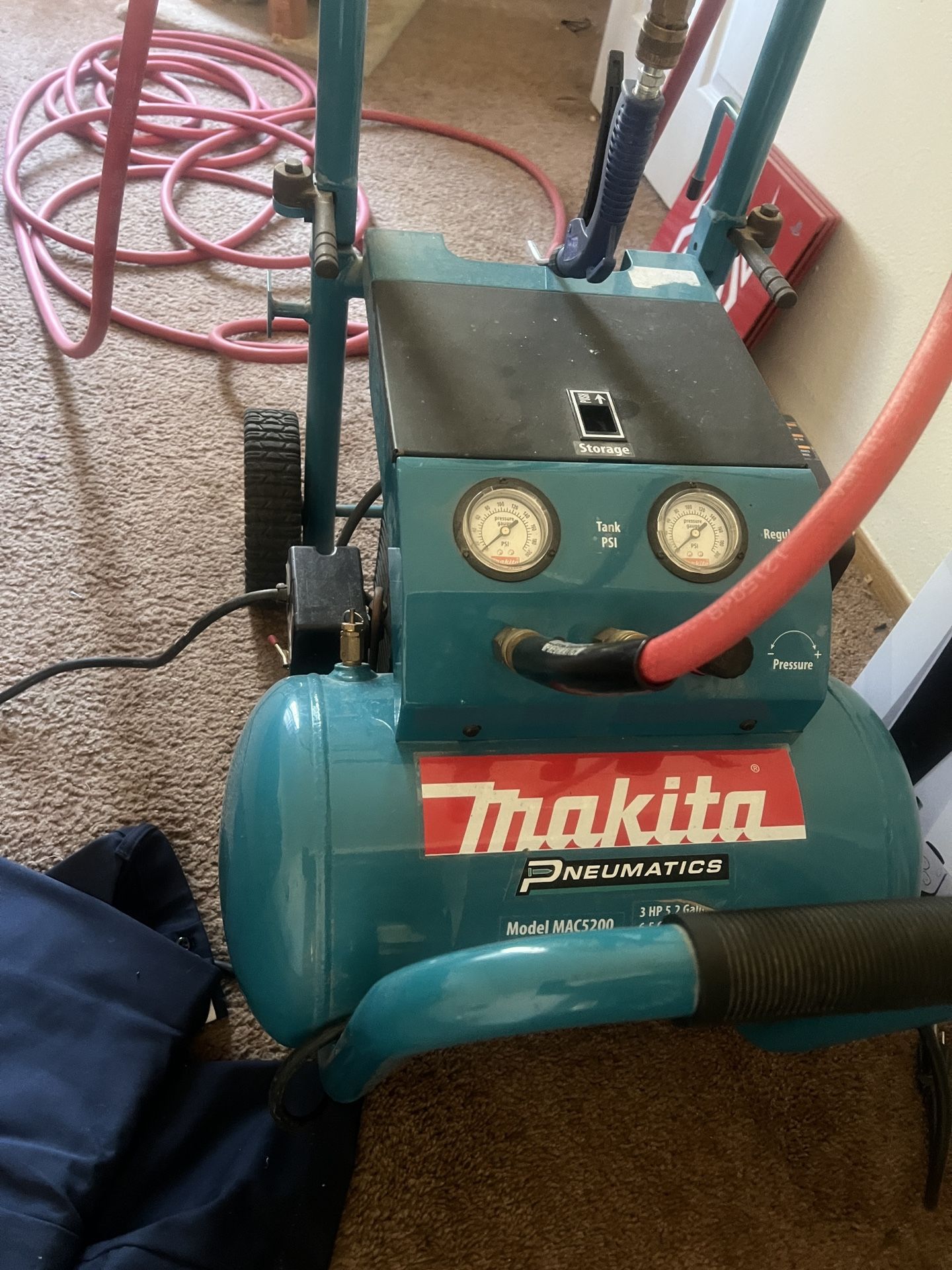 Makita Air Compressor