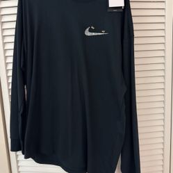 $25 NEW MENS LONG SLEEVE NIKE SHIRT SIZE LARGE