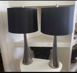 2 vintage Metal Tulip Table Lamps