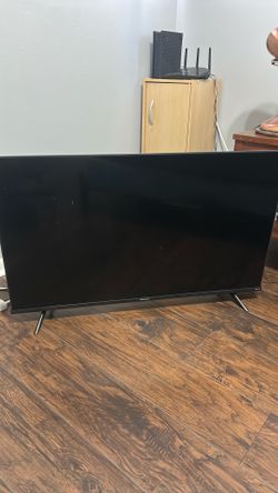 Hisense Roku 43-inch TV