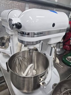 Solid State Kitchenaid stand mixer