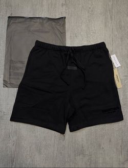 Fear of God Essentials Sweat Shorts - Black (Size M)