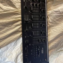 Unmarked cm100  5 channel mixer