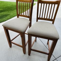 2 CHAIRS 