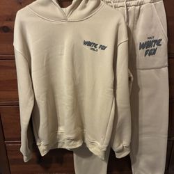 BRAND NEW White fox tracksuit combo size women’s Small R3P$ tan and gray