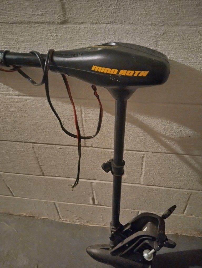 Trolling Motor
Endura C2 Used twice and garage kept. All like new