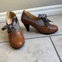 Vintage Oxford heels