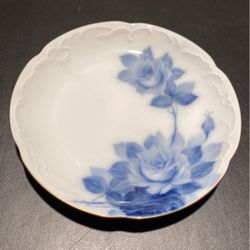 Okura Blue And White Plate