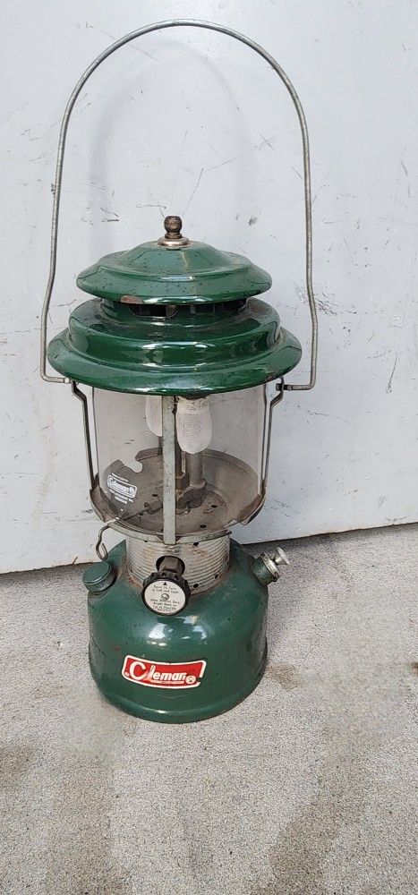 Vintage 1964
Coleman 220F
Lantern - Dual Mantle
Green Gas Camping
Light - Works