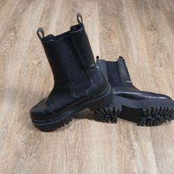 Divided By H&M Boots Womens 38 Ankle Chelsea Chunky Heels Black Leather Pull On