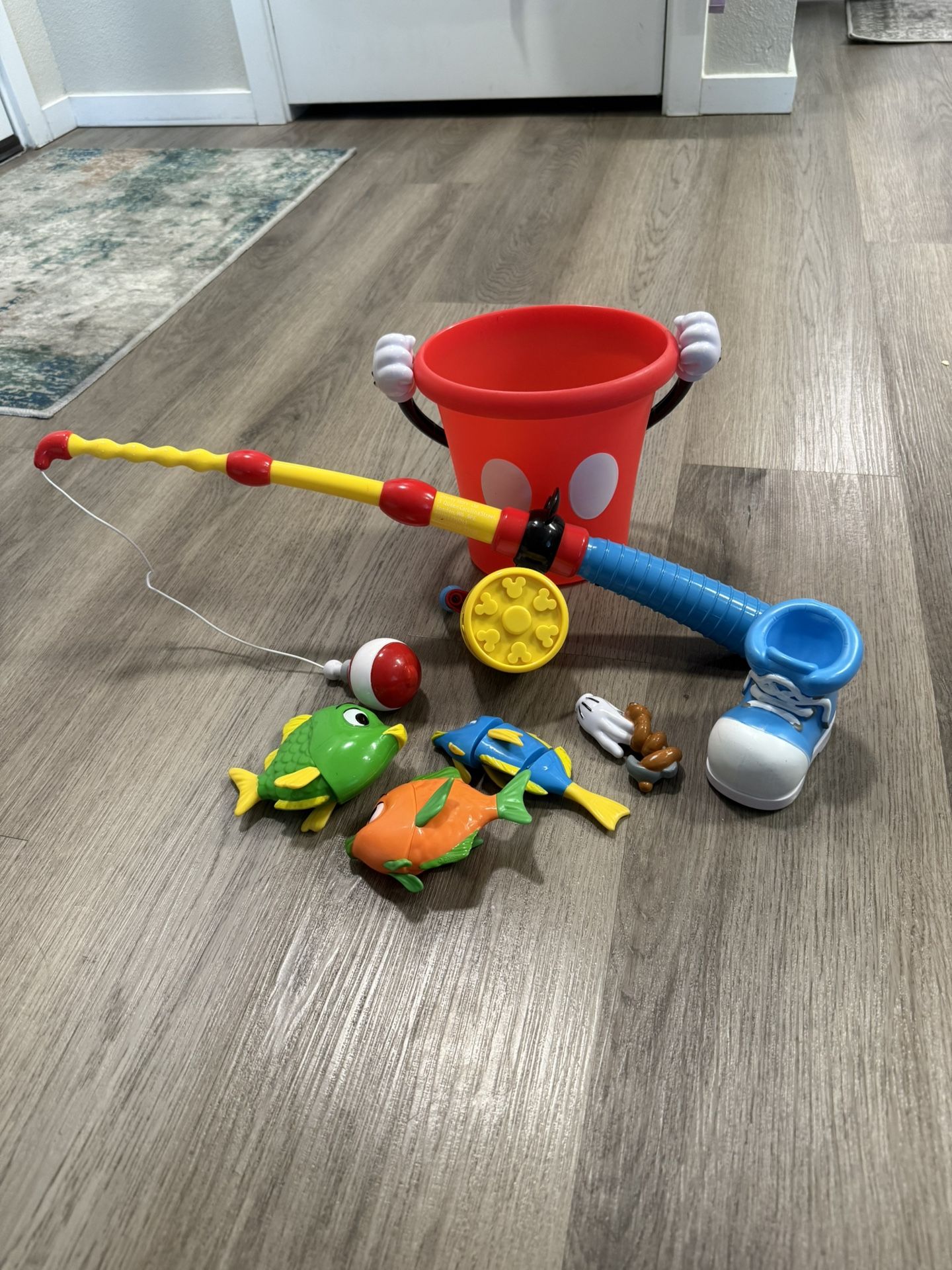 Mickey fishing Toy