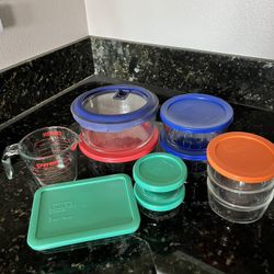 Pyrex Glass Food Storage Bowls & Measuring Cup 