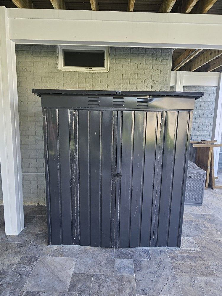 5x3 Metal Storage Shed (Gray) FREE!