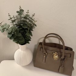 Michael Kors Tan Purse 