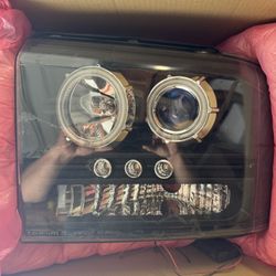 03-07 Ford Super Duty Headlight 