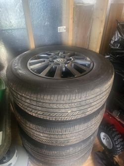 4 Land Cruiser Tires