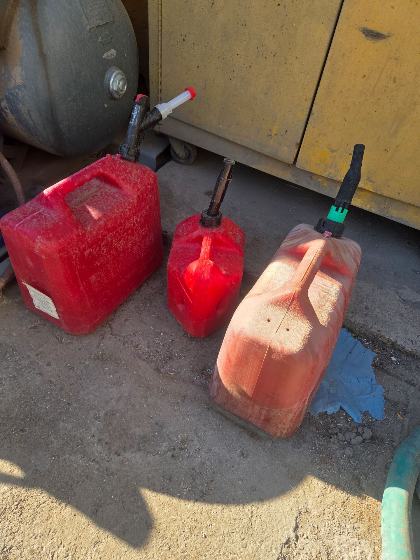 Gas cans