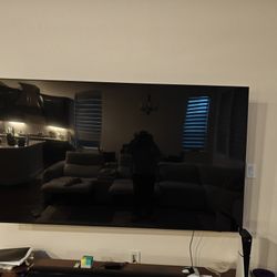 📺 Samsung 85” Q7 QLED 4K Smart TV – 3YR Protection Plan + Wall Stand + Sound Bar